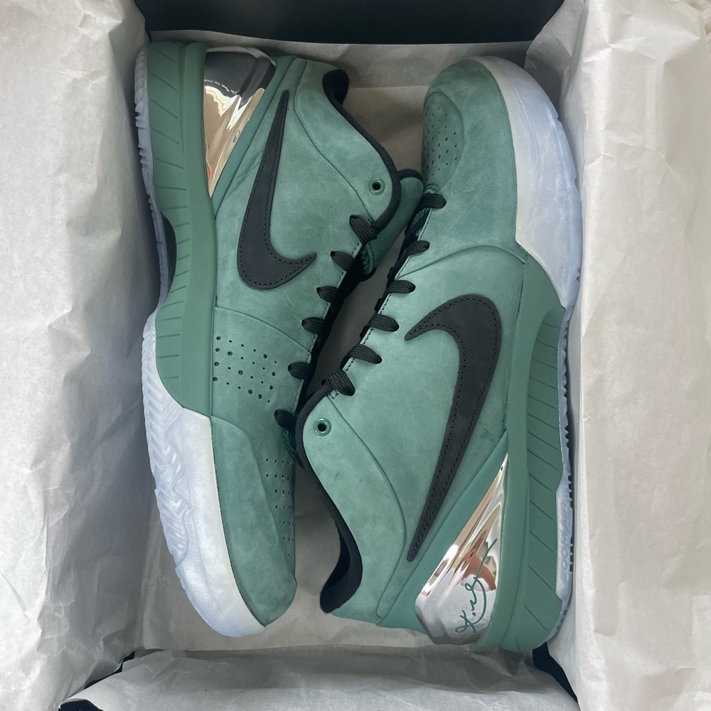 Nike Zoom Kobe 4 Girl Dad- Size 11 - Picture 5 of 8